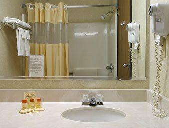 Hotel Country & By Radisson, Grand Forks, Nd 3*